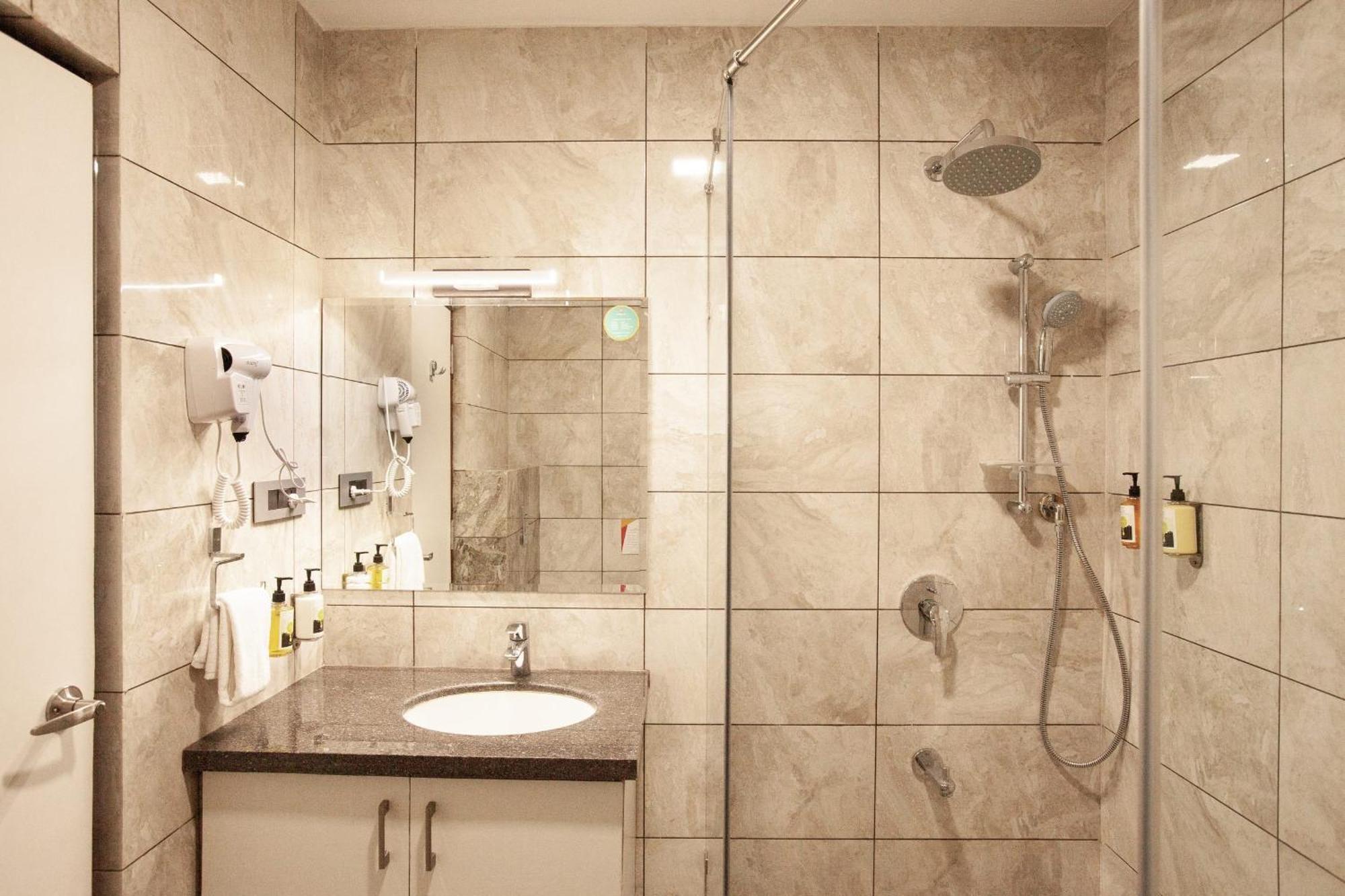 Mango Suites Viera Hyderabad Exteriör bild